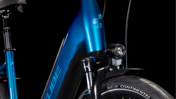 CUBE Supreme Hybrid Pro 625 electricblue´n´blue – Bild 6